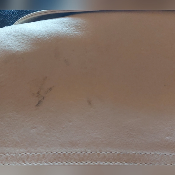 Cream colored Leather Jacket - Picture 3 of 7